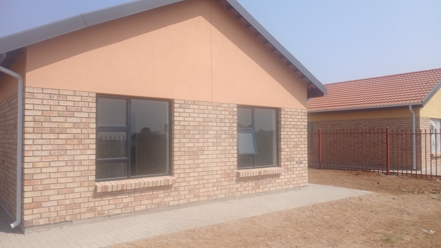 2 Bedroom Property for Sale in Heidedal Free State